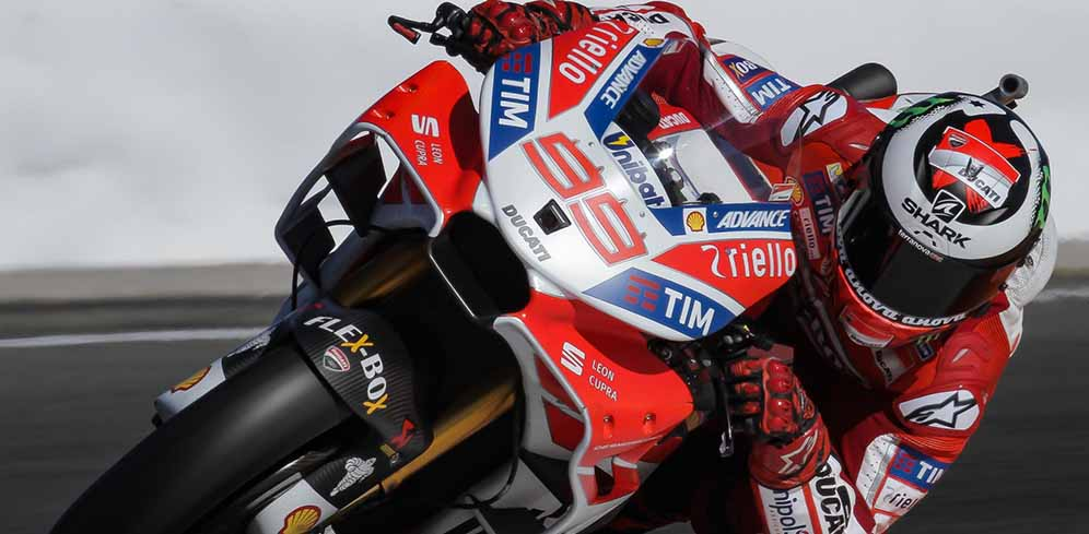 Lorenzo Disebut Calon Juara MotoGP 2018 thumbnail